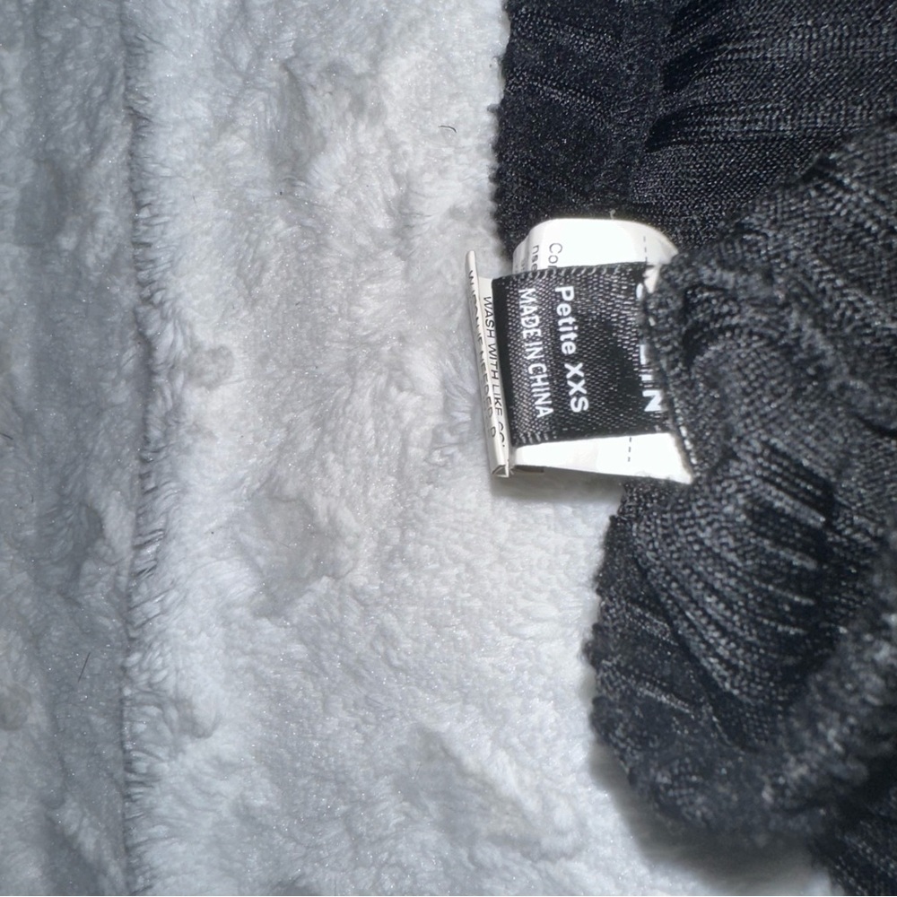 Black Knitted Yoga Pants - Size Petite XXS - Picture 7 of 7